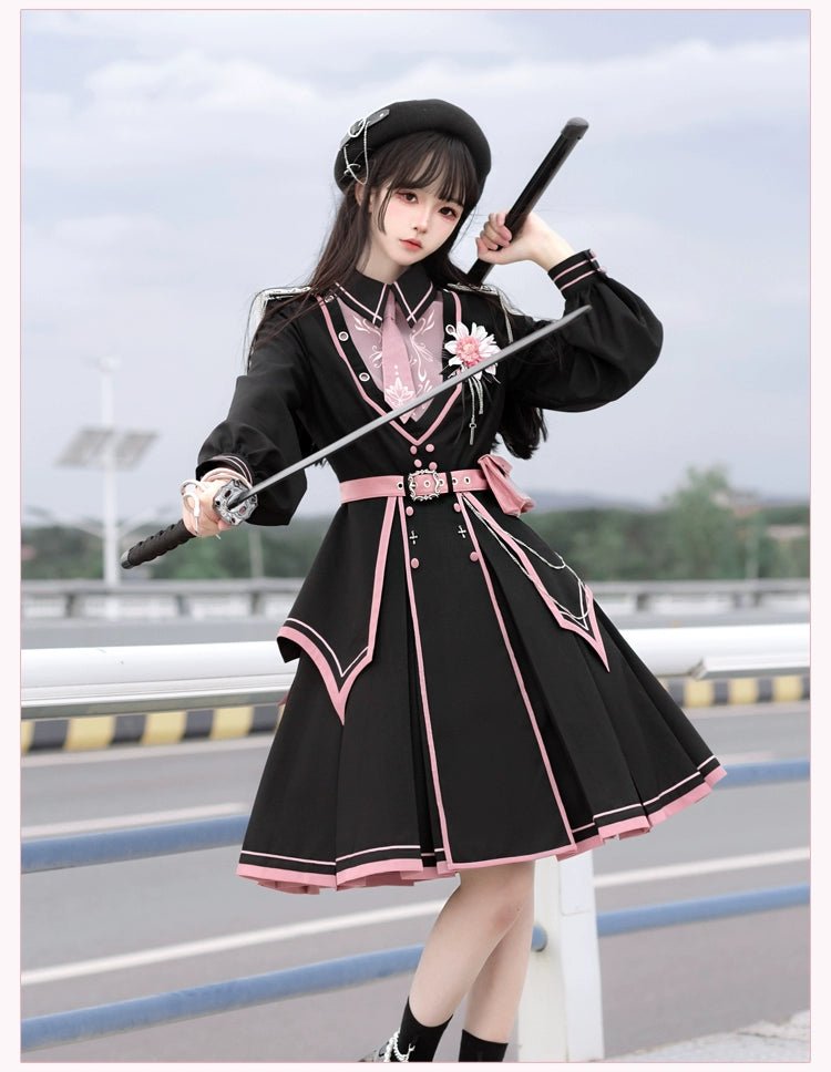 暗闇に咲く夜桜のミリタリーロリータワンピース 外套セットアップ - grimoire
