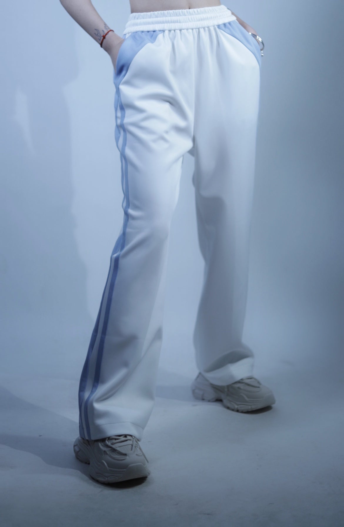 天使界隈 サブカル天使 月と星が煌めくサイバー風 半袖ジャージセットアップ 水色界隈 - grimoire