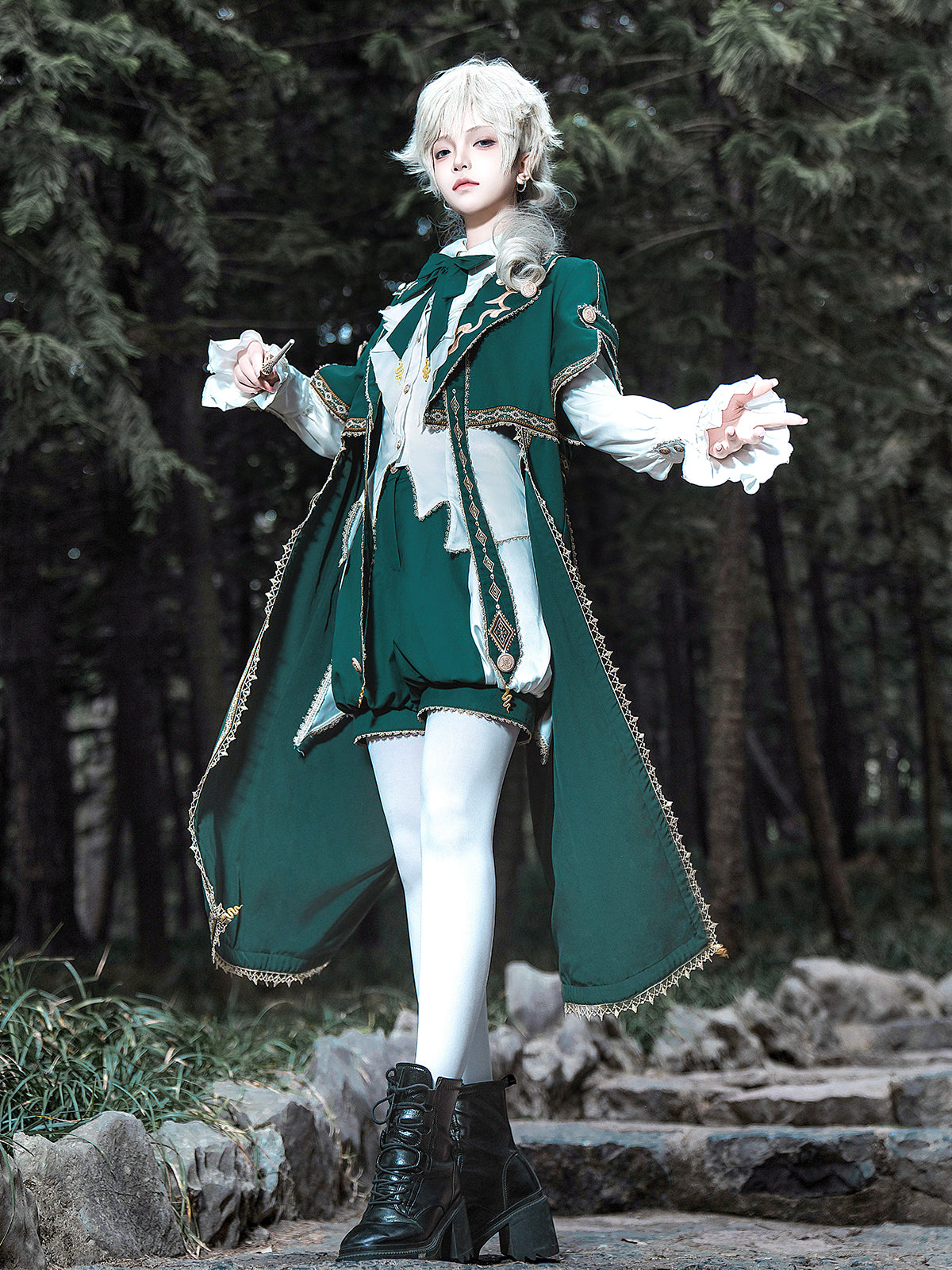 エメラルドの風をまとう皇子系ロリィタ｜クラシカルセットアップ